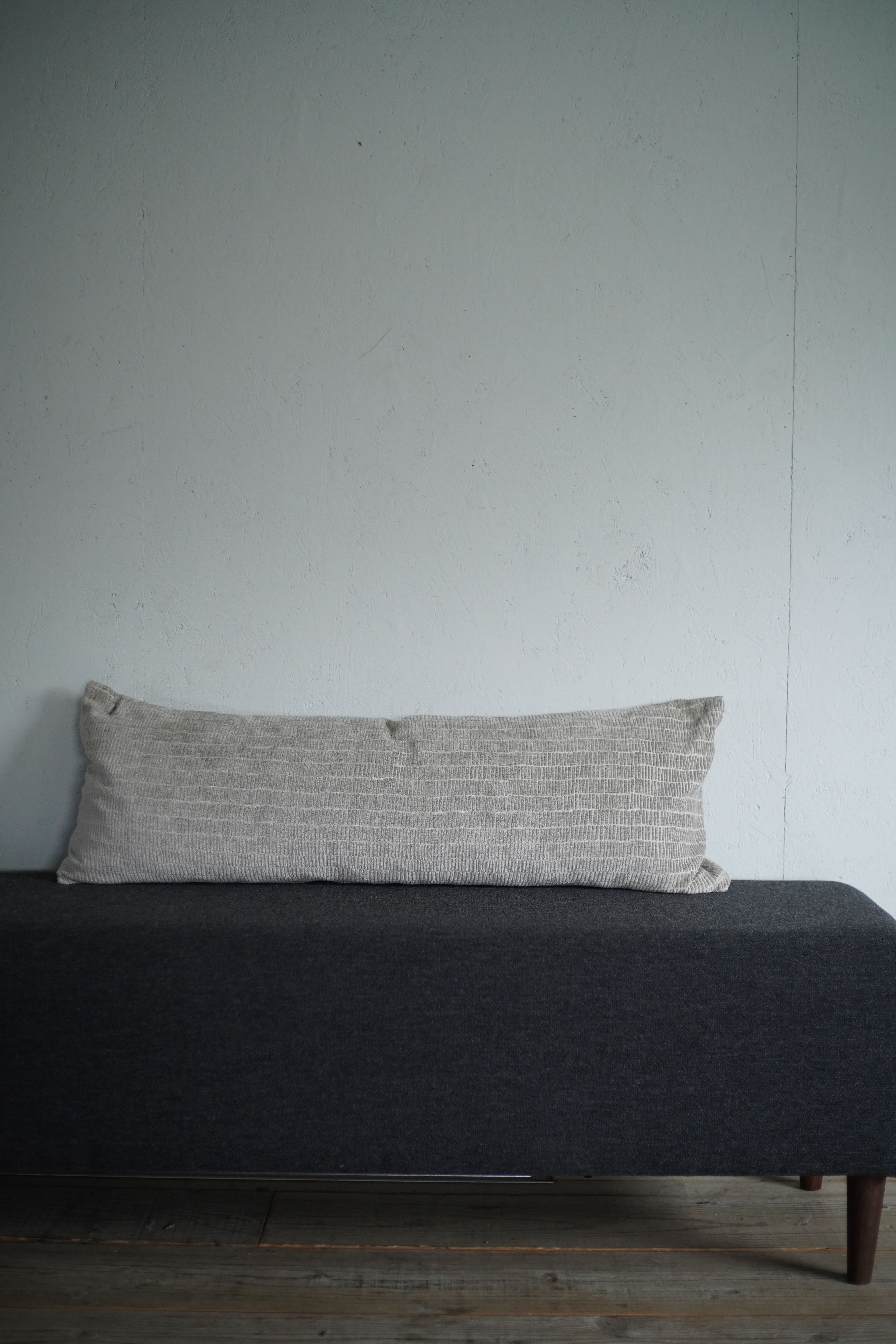 Wide Cushion L OUTLET