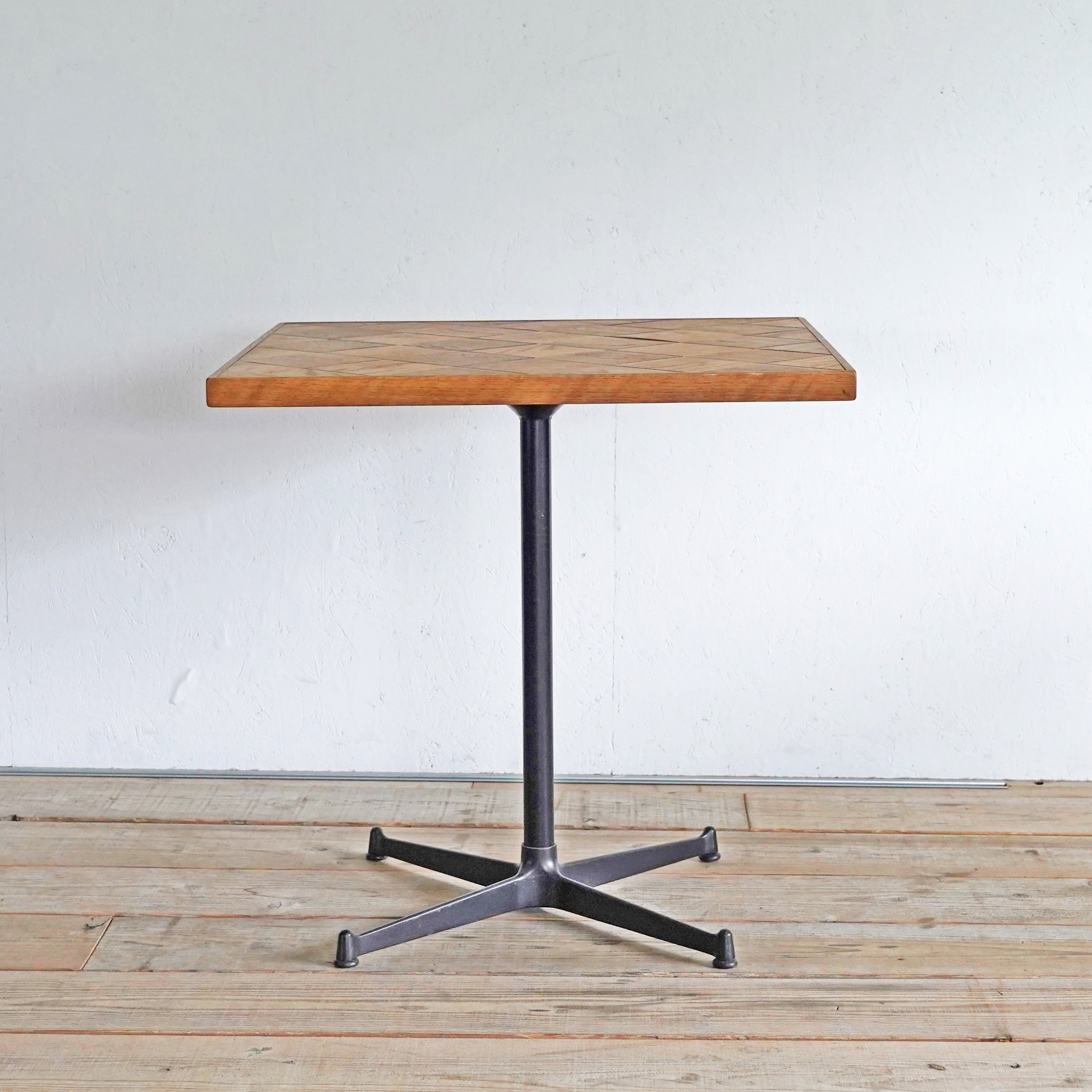 Checker Cafe Table OUTLET20%OFF